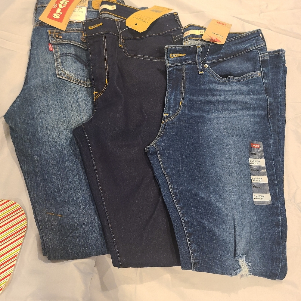 3 pairs Levis jeans